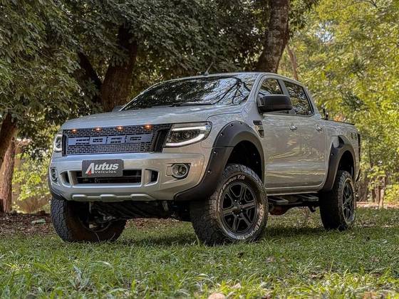 FORD RANGER 3.2 XLT 4X4 CD 20V DIESEL 4P AUTOMÁTICO